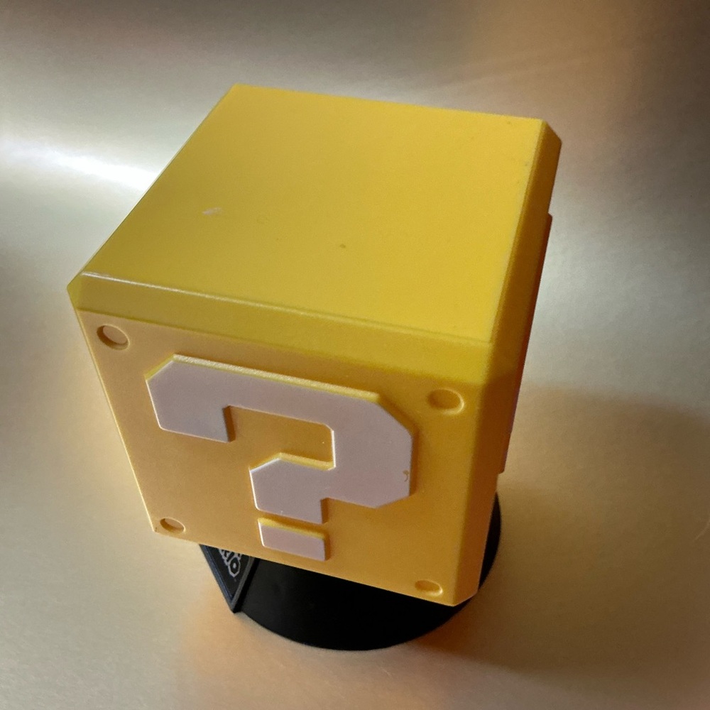 Super Mario Question Block Light Manufacturing Defect - Picture 7 of 15
